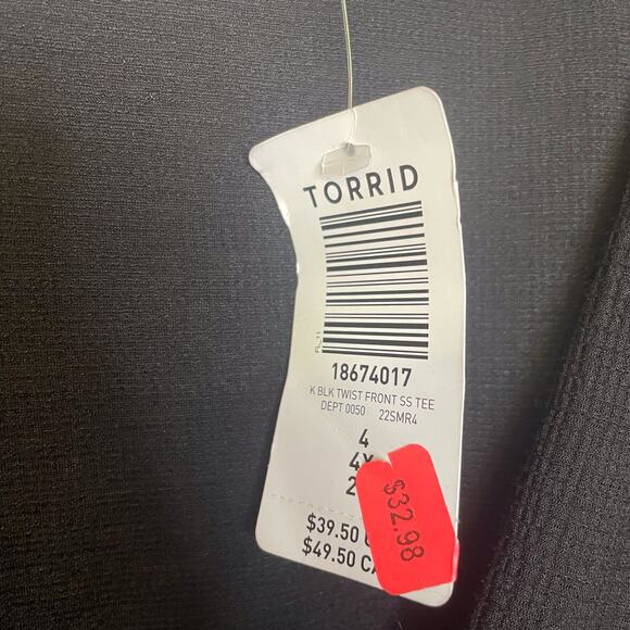 Torrid K Black Twist Front SS Tee Size 4 (4X) New with Tags - Picture 4 of 6